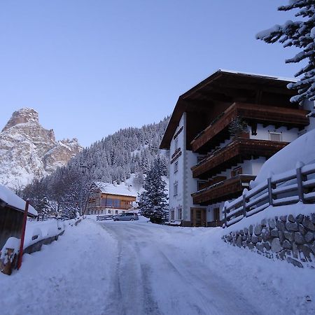 Albergo Alisander Corvara In Badia Exterior photo