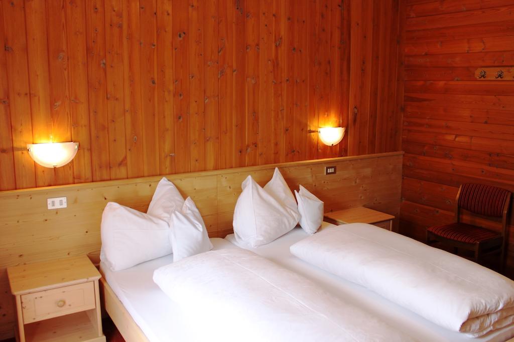 Albergo Alisander Corvara In Badia Room photo