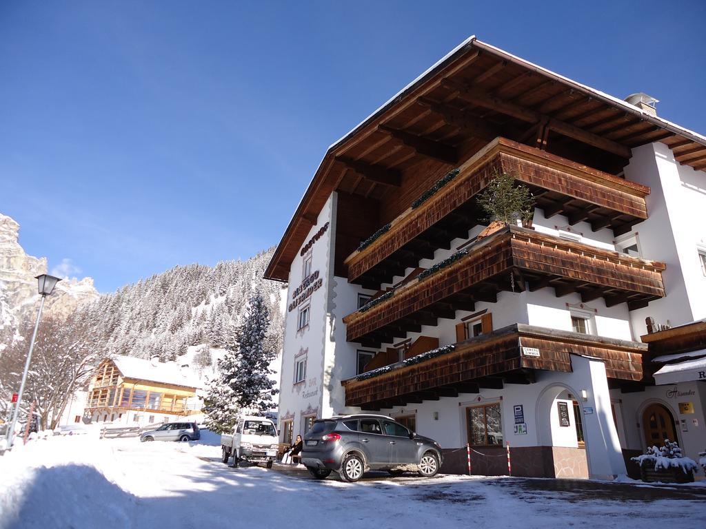 Albergo Alisander Corvara In Badia Exterior photo