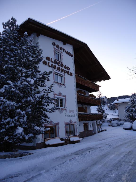 Albergo Alisander Corvara In Badia Exterior photo